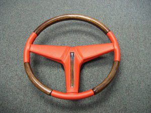 1975 Pontiac Grandville steering wheel Leather wood 300x225 1