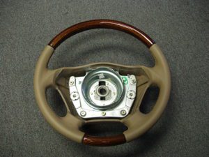 M Class Mercedes Benz steering wheel Leather wood 300x225 1