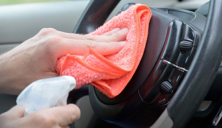 cleaning car steering wheel